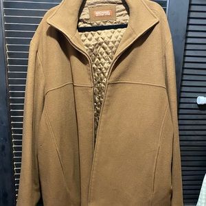 Selling a Michael Kors men 3xl coat.